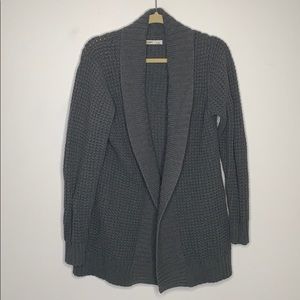 Old navy sweater size L